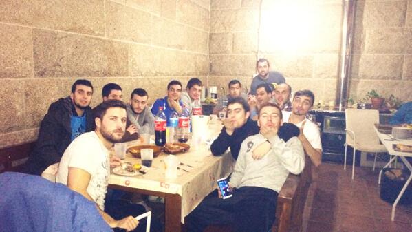 PubNightFS's tweet photo. Cena de equipo y directiva! http://t.co/aUTSvKrKAO