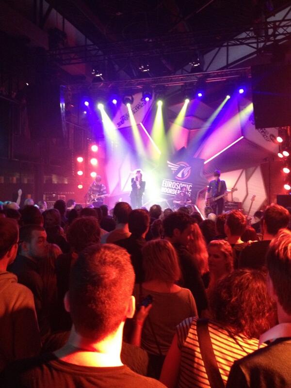 nscottstedman's tweet image. Who says dutch can't Alice in chains. #imdancing