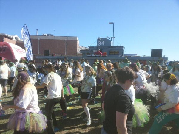 MBTDivers's tweet photo. MWR "Jubilee Run Walk or Drag with Color" aboard NAS Pensacola this morning,  all hands had a great times http://t.co/EEyvdyGBva