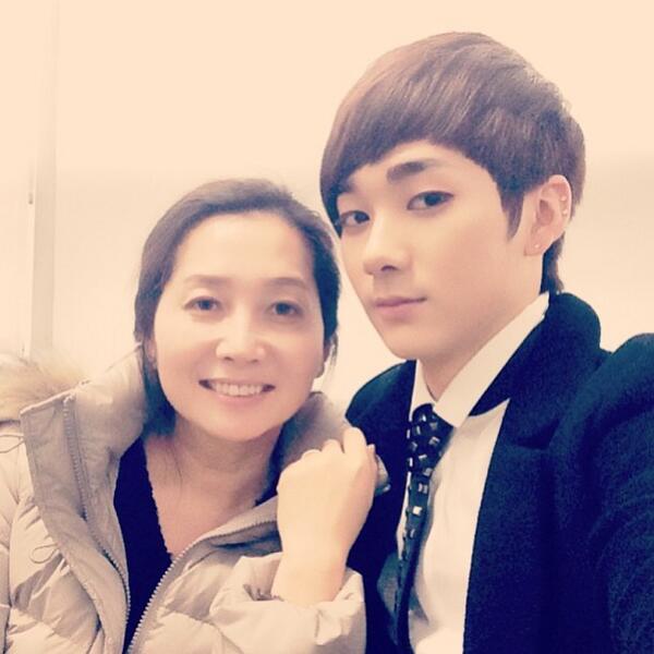 NUEST5Aron's tweet photo. (3/3) http://t.co/n8TKu0miUP