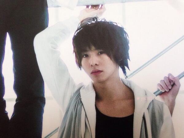 xxx__arioka's tweet photo. 気持ちに鍵を掛けた有岡は如何  ?     

     誰が鍵を開けて呉れる哉  ?

 固定無 / kik / カカオ / 冷酷

                  *:;;;:*:;;;:*:;;;:*:;;;:* http://t.co/UmqE4QftQ6