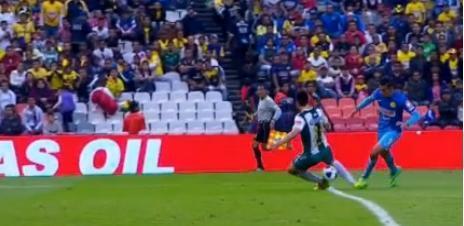 javierglevy's tweet photo. Yo creo que así se terminan las dudas del penal en el Azteca... http://t.co/Fc8cb6Lzqs