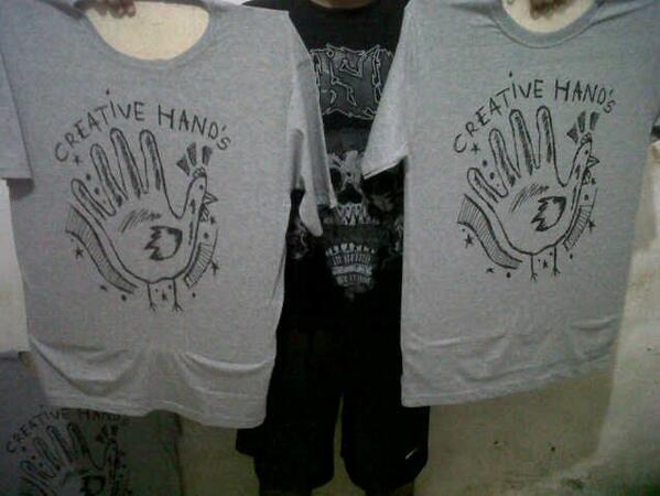 Just info,hari senin perdana sealcloth t-shirt "creativehands" cuma 90idr+goodiebagnya,lets order guys