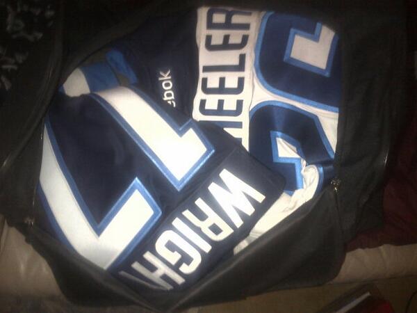 Got my <a href="/JamesWright06/">James Wright</a> and @BiggieFunke jerseys packed and ready for the road trip to california #GoJetsGo