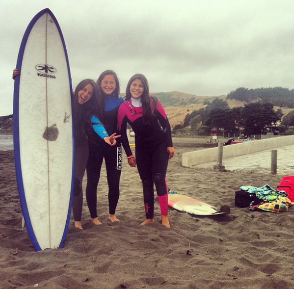Surforo's tweet image. #TÚreport  Cauras motivadas..! (foto: @FloRefusta) #surf #Chile #surforo