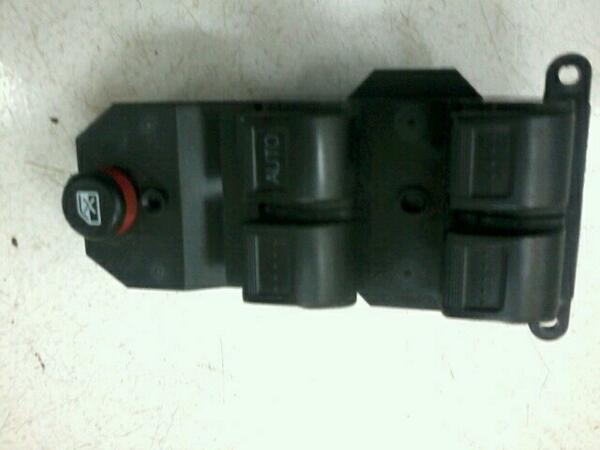bandaraki's tweet photo. saklar power window honda jazz depan kanan/sopir barang baru minat call 081703700972 http://t.co/bpH3KrY8tq