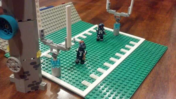 afraidoffigs's tweet photo. Legooo...Seahawks! http://t.co/VmPf81bsvx