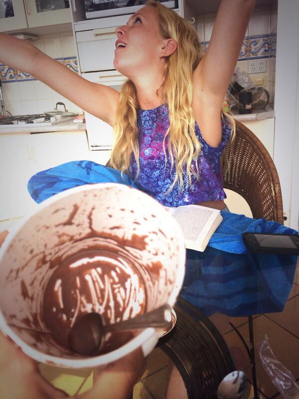isabelcarmody's tweet photo. alanah won!! 🎉 #therewere2containers http://t.co/BUKXz5PQBK