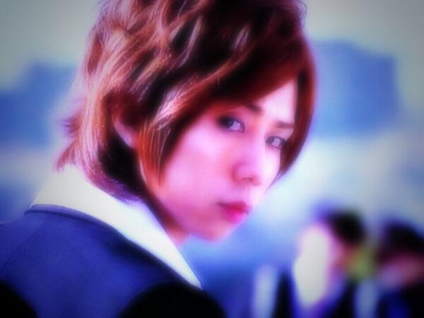 lalut__'s tweet photo. 何処かの出戻り。
メンバーに会わせて。

    凍てついた俺の心を溶かして。
ねぇ、そこの君。
     俺に溺れてみない？

俺が笑う時は心許した時。

RT=F
一般拒否。
凍結怖いからお迎えゆっくり http://t.co/eFcotP3E2D