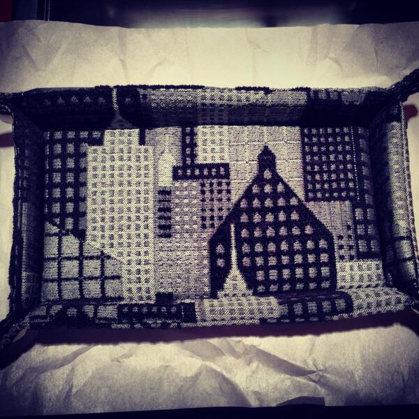 HugMeBags's tweet image. Keep it together! This is our pincushion snaptray. Fold it hold it,stick it &amp;amp; snap it. Great for projects on the go!