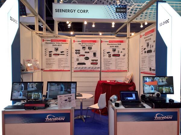 seenergy's tweet photo. @seenergy at Intersec 2014， Dubai
debuting our latest dual display #fullhd 16ch #NVR #SVR816, and #decoder #SVD832 ! http://t.co/28X4VqW2Rq