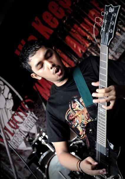 Ngopes. <a href="/moronary/">junin😍🤭</a> #2009