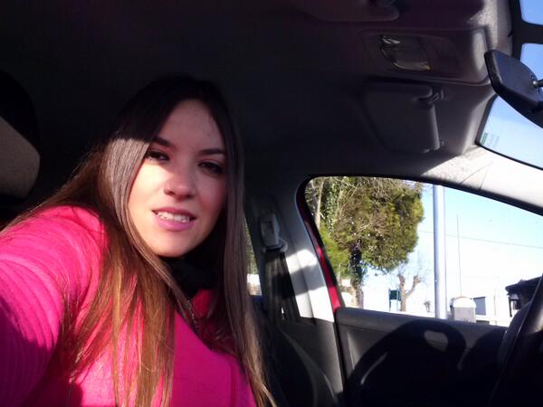 Vanesiitaa94's tweet photo. Tempranito pa sevilla , adios al pais vasco jaja http://t.co/TgjuIay8nB