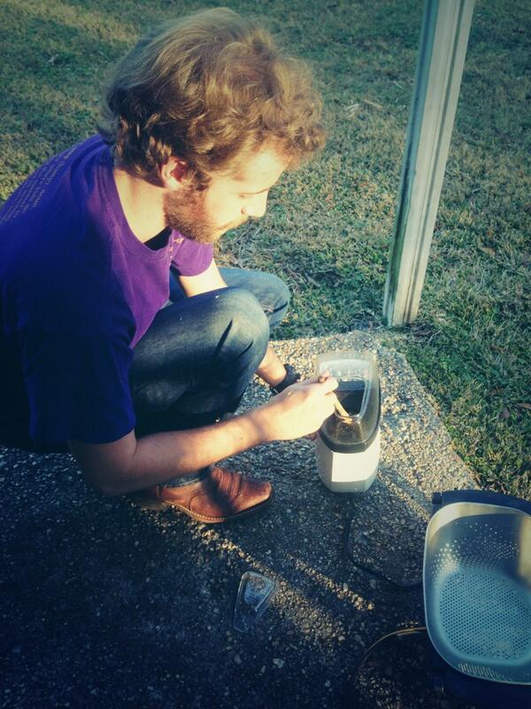 Blake_Beth21's tweet photo. Roasting coffee!!! Yes, that's a popcorn maker!!! :) http://t.co/EN79bRpHRA