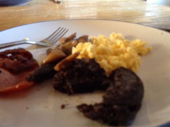ukbear22's tweet photo. This is are breach fast yummy English breakfast mm http://t.co/PiOQeaRj8E