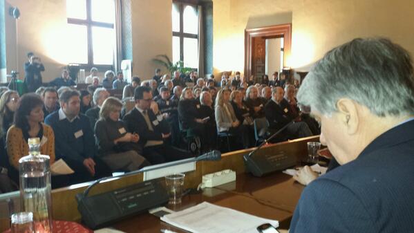 VittorioLodolo's tweet photo. @Fiammettacoggi convegno di Firenze affollato. Legge Scalfarotto liberticida. Tutti i relatori lo affermano. http://t.co/tsACFmY6qZ