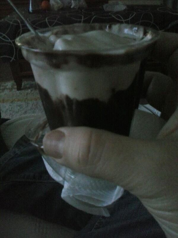 jisc7272's tweet image. #sundei de domingo en casita pa contrarestar el frio antes de ver hercules en la sexta @armandomca