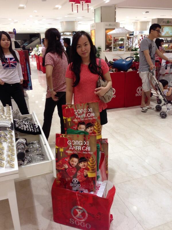 lindatanadi's tweet photo. Shopping time :D @EmporiumPluit http://t.co/99qleHU8gG