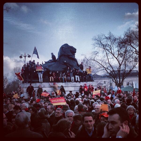 eulalie75's tweet photo. Nous sommes nombreux à dire OUI pour la vie ! #MPLV2014 http://t.co/nxrKoT01lC