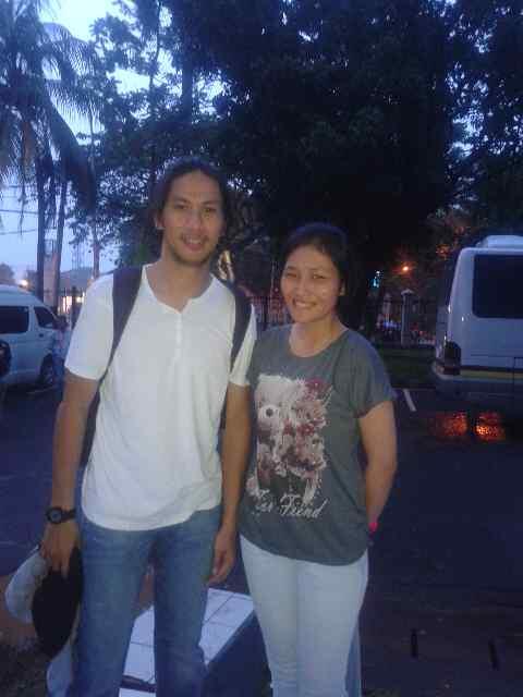 aguy23's tweet photo. Oke "@stevani_natalia: Akhirnya bisa foto bareng ma ka @aguy23 juga :) http://t.co/tdMNOBrP6f"