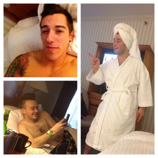 BiggerBL's tweet photo. Thanks for coming to the shows everyone, we're getting up in our hotel finally... We are totally not scumbags #not http://t.co/GSHLnwZXm2