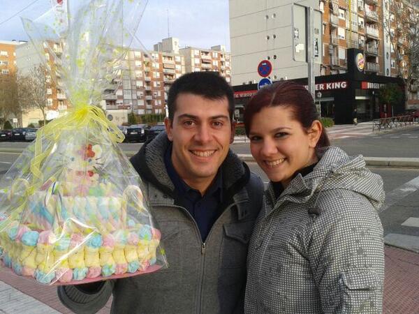 MundodeChuches's tweet photo. Y aqui una foto con nuestro encargo y el cliente, Me alegro que te gustara Rafa!! http://t.co/NgbWAUeiks