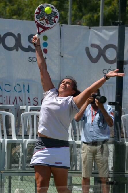 Padelespia's tweet photo. Gran elección de @Anagrandes al fichar con su nueva marca, @LoRDPADEL rima con LorZas... http://t.co/QH4oS4HpQA
