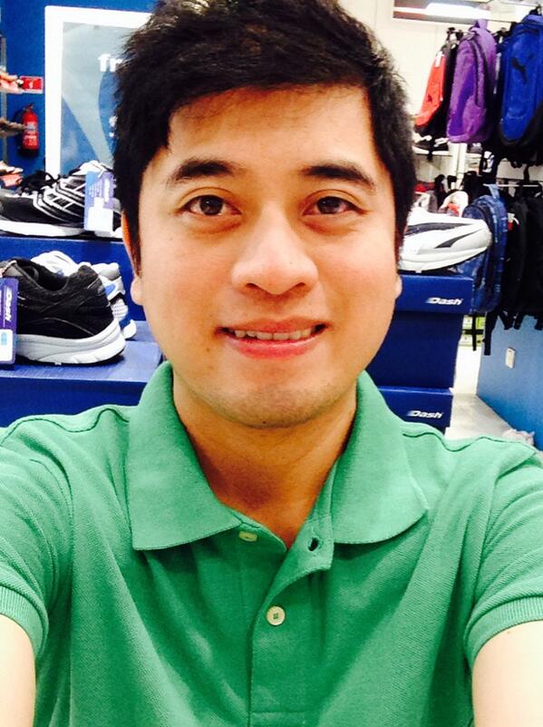 polopoten's tweet photo. selfies night:) http://t.co/otX6vpGtHv