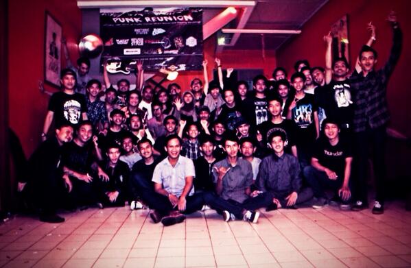 Thanks For Punk Reunion <a href="/RHETORICSTATES/">RHETORIC STATES</a> <a href="/JuiceConfused/">JUICE CONFUSED</a> <a href="/rendellrendell/">rendell</a> <a href="/plagiatculture/">Plagiat Culture</a> <a href="/Rediuse/">Rediuse Punk Rock</a> dkk 🍻🍻