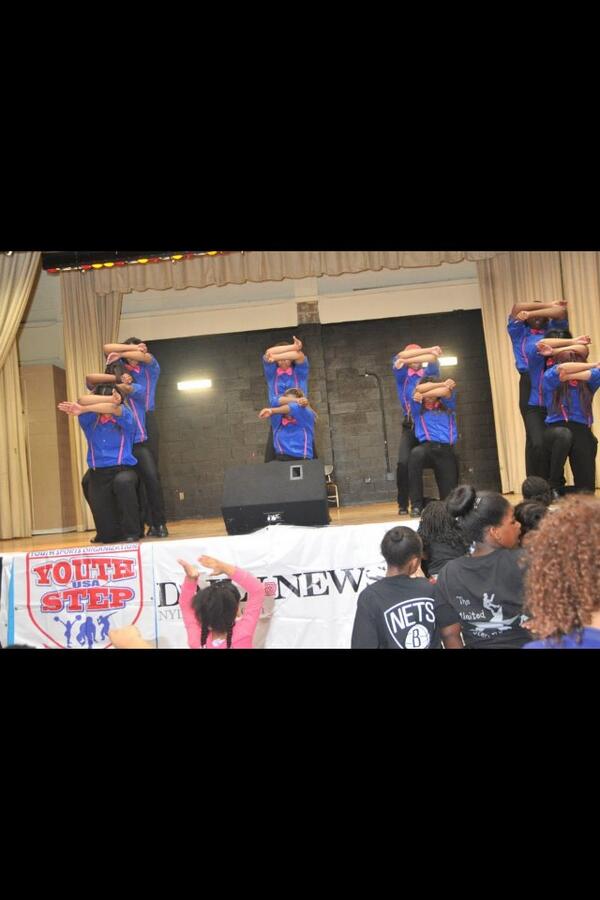 4EverBlaziin's tweet image. #BombaySteppaz Shows You It's Levels To This!! 👏👞🏆