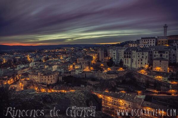 _Paisajes_'s tweet photo. Porque hay ciudades bonitas, ciudades Patrimonio, ciudades mágicas... Y otras... ¡¡¡Que lo tienen todo!!!. #Cuenca http://t.co/LtXXoOcToW