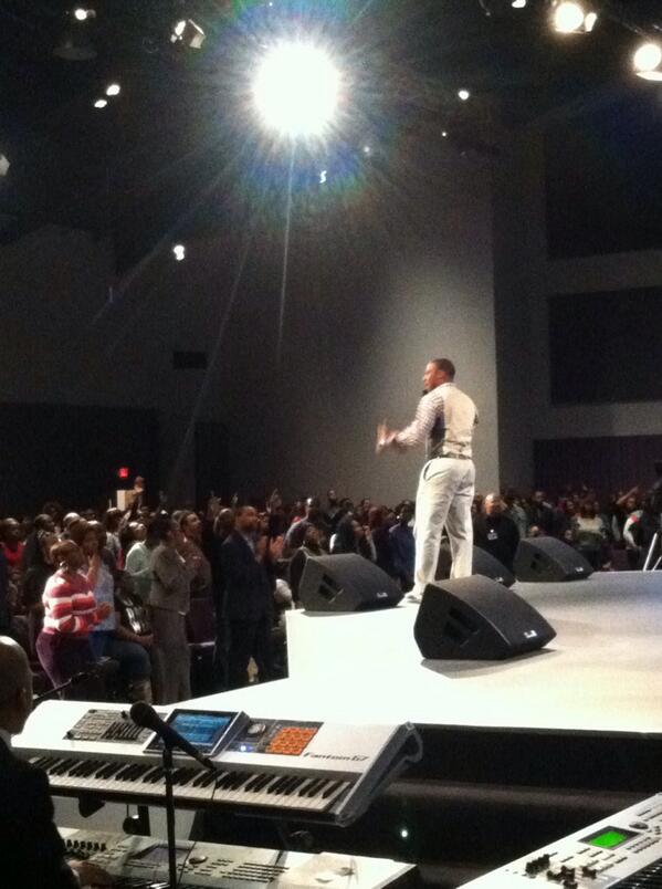 CallMeChefTate's tweet image. @ToddDulaney today at @TheWordChurch #PullingMeThrough