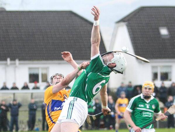 JeromeQuinn's tweet photo. Amazing 'bendy hurl' picture! How can this happen and did it hurt?! From Clare v Limerick today #GAA http://t.co/hlu2GDoONx
