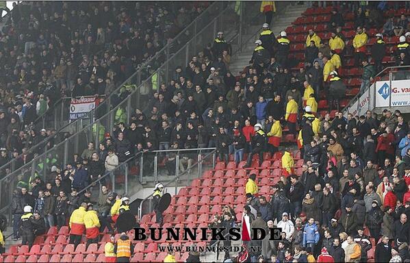SVFCUtrecht's tweet photo. De SVFCU stelt de komende dagen vragen n.a.v. de onrust rondom FC Utrecht - Feyenoord. Zie http://t.co/CqXWoLn3Hb http://t.co/erPFDySBlO