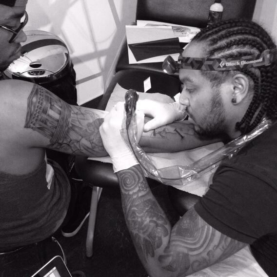 Dictonlove's tweet photo. "@sunshintattoo: Yeeaaahh en plein taf ak qqch grego http://t.co/cYgExvEflz" adresse conseillé !