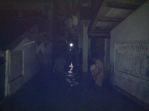 Penyaluran donasi smlm di taman kota-basmol jakbar cc <a href="/umbmusiccom/">UMB Music Community</a> @kulkerumb trimkasih tmn2PKK UMB smua fakltas