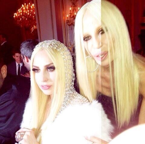 Lady Gaga Front Row for "Atelier Versace" Paris Show. BeYKi_1IgAAZlHv