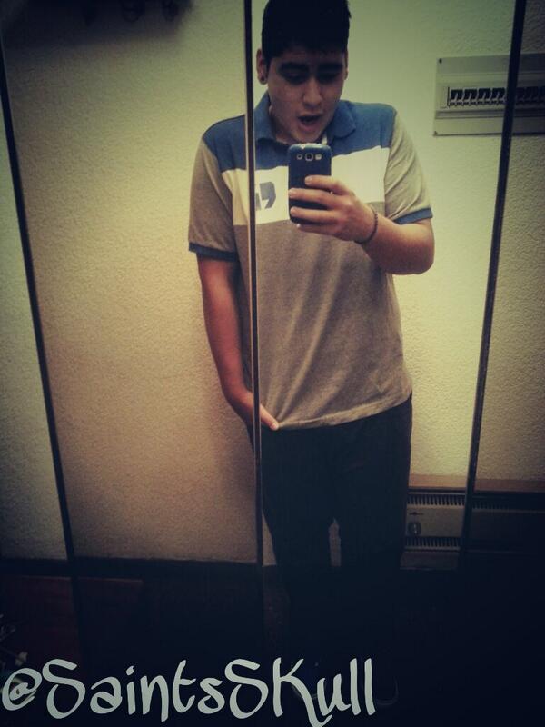 SaintsSkull's tweet photo. #domingo #cena #family #puerto #marisco #blue #polo #vans 💸 http://t.co/caN9rzvU5h