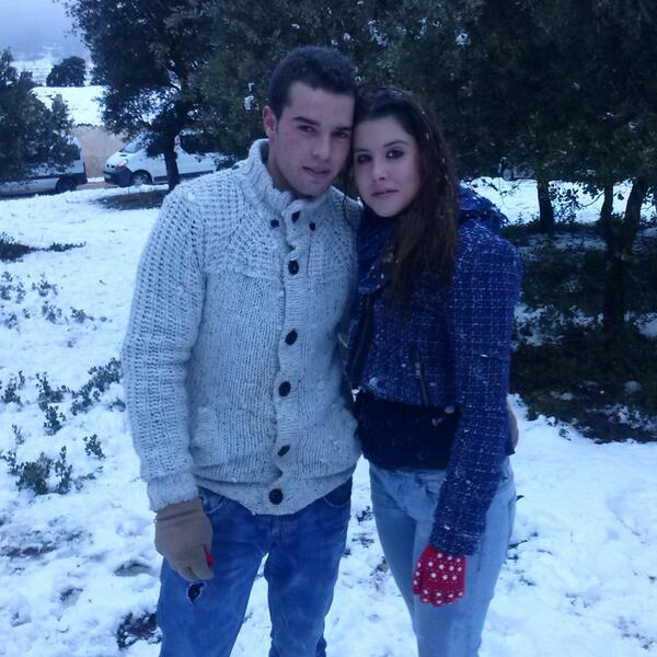 loreenagea's tweet photo. Muy buen día de nieve. Cada momento a tu lado es único. Te quiero. http://t.co/wlZJUSiqbq