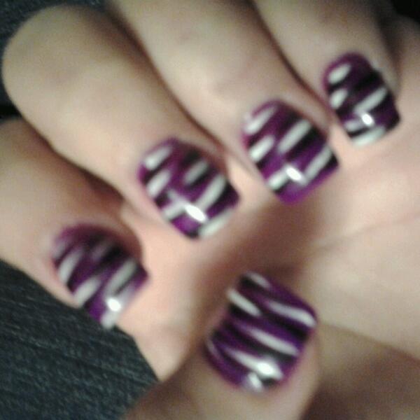 RtRenee19's tweet photo. My Sexy Nails Thoe(; http://t.co/LwLZWaeb6B