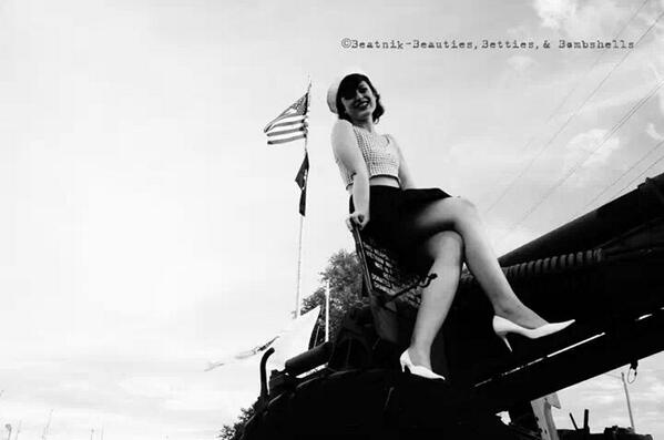 BeatnikBBB's tweet photo. #pinupgirl #classic http://t.co/zTMNNKMb2x