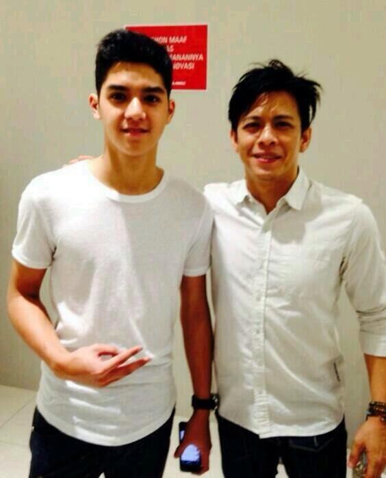 RaglanStore's tweet image. Di orderrr brooo kaos polosnya !!! Biar kaya AL !!!!