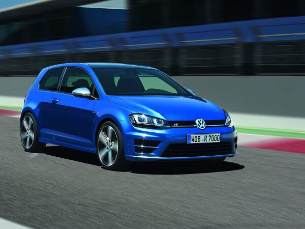 studot33's tweet photo. "@VW: 0-60 in less than 5 seconds. RT this and say hello to the all-new #VWGolf R. http://t.co/1mI6dI4hoi"