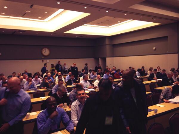 atHuff's tweet image. 2014 EMC New Hire 128 strong #EMerCion #emc #Class09 @NixFred @NixFred @LoriSchles