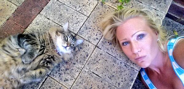 Amylloydcatlady's tweet photo. @Catsaturday @rbfwa @GreetTanghe @pshoulders me and my mate Mr W ;) #teamwalter #catlady #perth http://t.co/IK2nNs5YkM