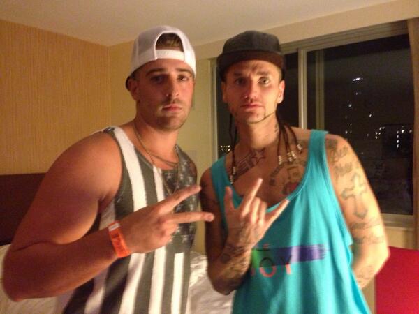 TheMADDpeter's tweet photo. @JODYHiGHROLLER neon icon on the way ? http://t.co/4gpTTsIkUt