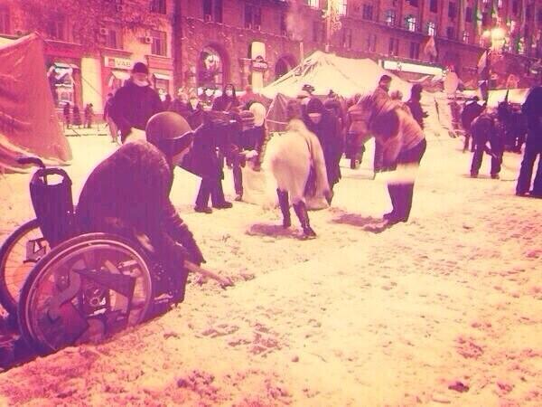 just_julie_ua's tweet photo. The world should know the truth. #digitalmaidan http://t.co/4BB2jM6yRH