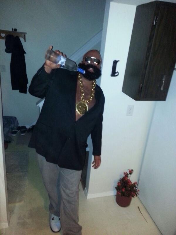 BobGray20's tweet photo. @YoungJeezy http://t.co/bWYEJVxh0C