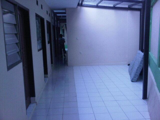 arris_168's tweet photo. @infobandung Sedia Kost,100 mtr stlh Unpas Lengkong Bdg(Blkng SD).Tenang,Aman.Kmr Mandi Dlm. 400-600rb.022-91181127 http://t.co/0i448tKPbC