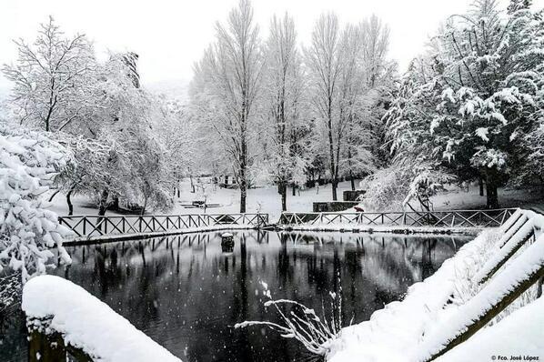 _Paisajes_'s tweet photo. Preciosa nevada la de hoy en Fuenmayor, Torres (Jaén). http://t.co/vuerGP0DN2